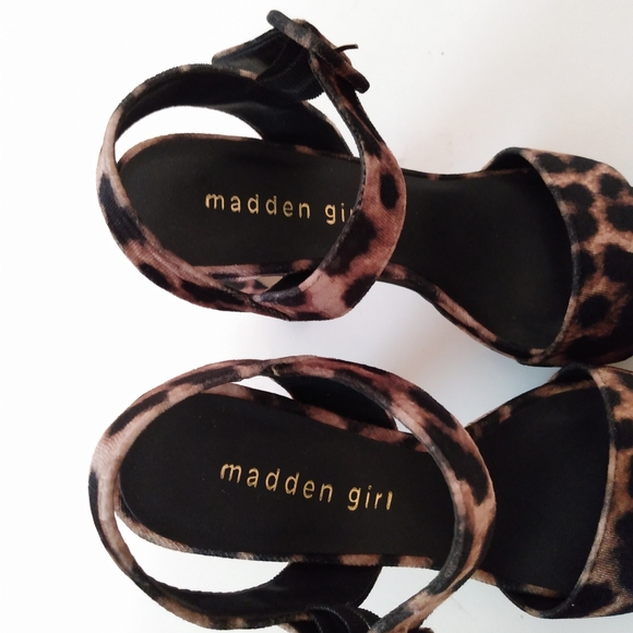 Madden Girl Fabric Animal Print Strap Heels sz 6.5 - Picture 5 of 8